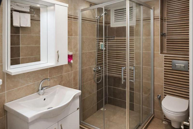 Bathroom 4, Guckar Sehrinn Oteli, Serik
