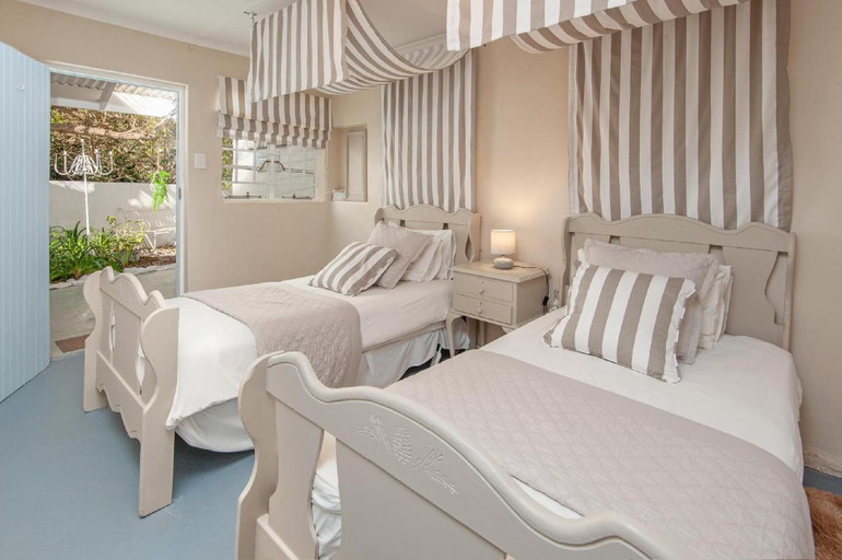Bedroom 2, The Lady Grace, Overberg