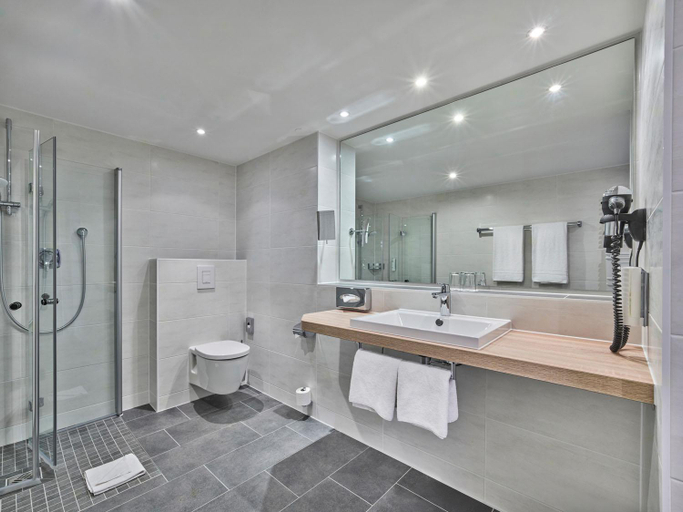 Bathroom 5, Best Western Hotel Wetzlar, Lahn-Dill-Kreis