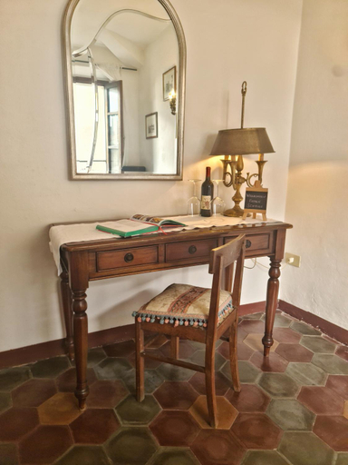 Others 4, Dulcis in Borgo, Lucca