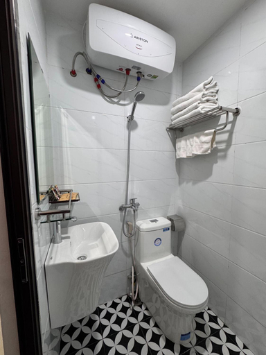 Bathroom 2, Chip's Cozy Crib, Hoàn Kiếm