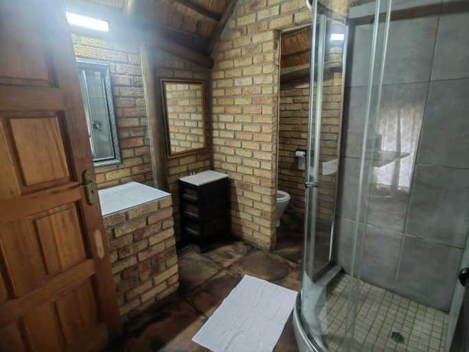 Bathroom, Pepe Piatto Lodge, Gert Sibande