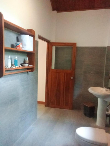 Bathroom 3, Dambulla Tree House, Dambulla