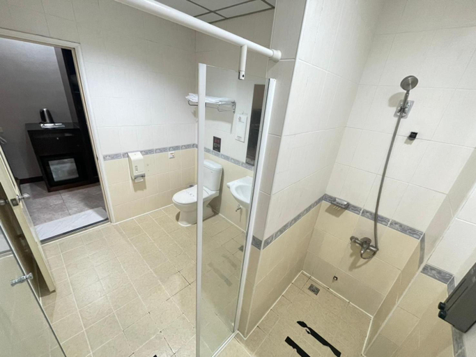Bathroom 4, HX Motel - FengShan by HXgroup, Kaohsiung