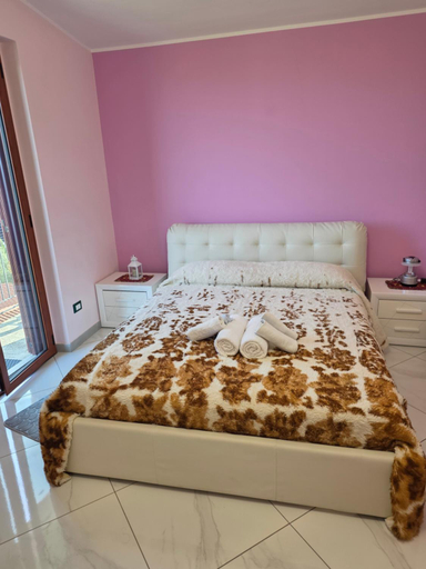 Bedroom 4, PERLA VERDE Suites, Messina