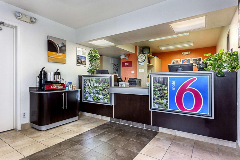 Public Area 3, Motel 6 Ontario, Or, Malheur