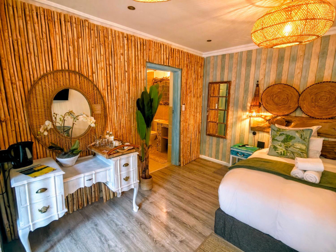 Bedroom 2, African Groove Camps Bay, City of Cape Town