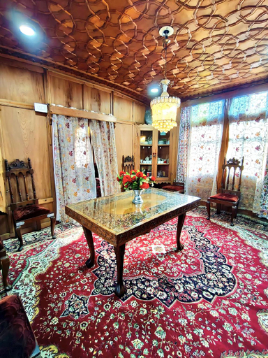 Food & Drinks 3, Houseboat Ambassador, Srinagar