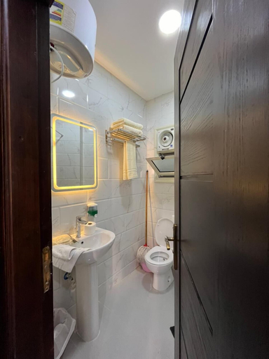 Bathroom 2, Juliana Beach Aqua Park, Al-Ghurdaqah