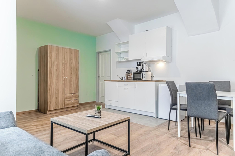 Room 2, Comfy Studio Apartment Near Westbahnhof, Wien