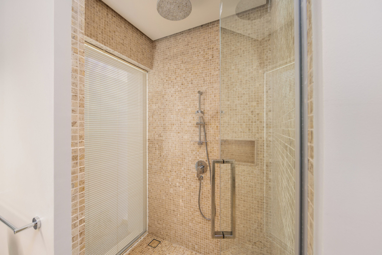 Bathroom 2, Modern 3BR Villa Kaimana Private Pool, Pulau Phuket