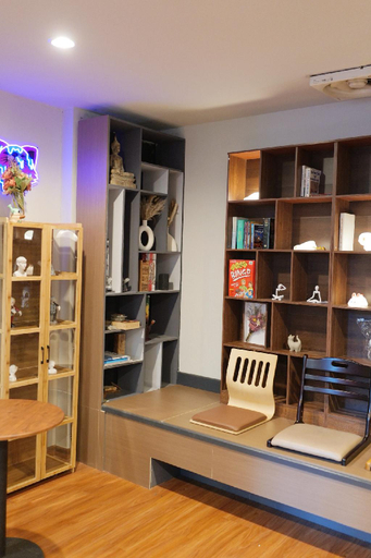 Public Area 3, Bud Brew Beyond Dispensary and Hotel, Phra Nakhon