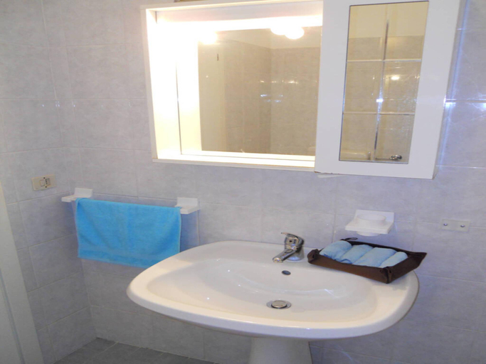 Bathroom 2, Beautiful Apartment for 6 People - A / C - Terrace - By Beahost Rentals, Venezia