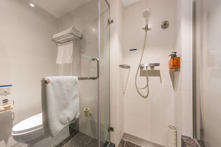 Bathroom 4, 桔子上海静安寺武宁路地铁站酒店Orange Hotel Shanghai Jing'an Temple Wuning Road, Shanghai