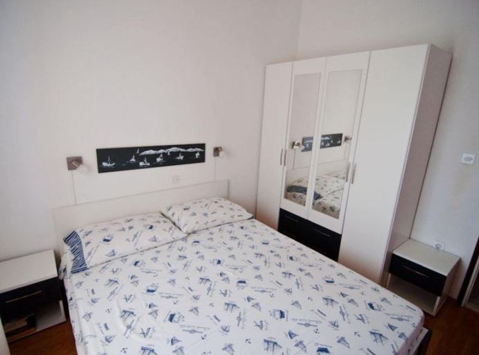 Room 4, Apartman Olive Garden, Šolta