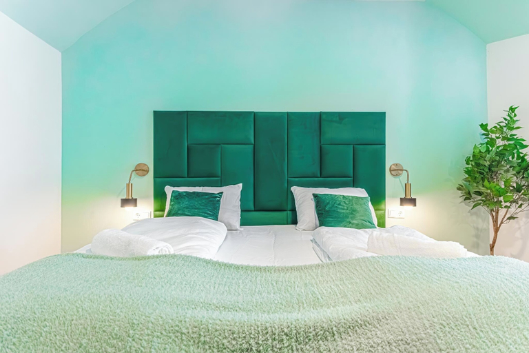 Room 2, Neighboring Apartments Near Westbahnhof, Wien