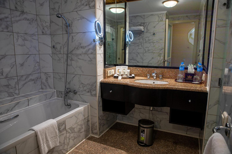 Bathroom 5, Monte Carlo Sharm Resort & Spa, Sharm el-Sheikh