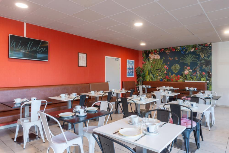 Food & Drinks 5, Westlodge Dardilly Lyon Nord, Rhône