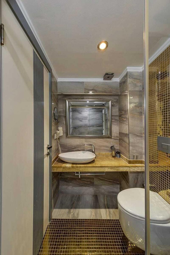 Bathroom 5, Seaview Otel, Kaş