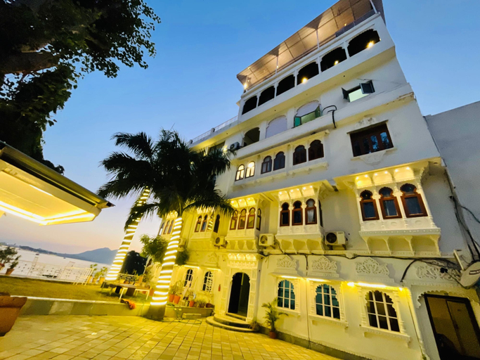 Exterior 2, The Lake Haveli, Udaipur