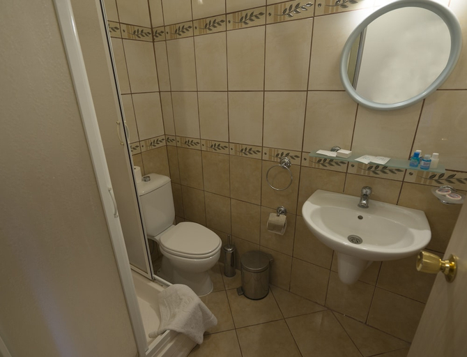 Bathroom 4, Arya Hotel, Marmaris