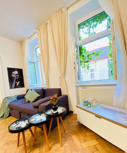 Room 4, Cozy 2BR Apartment Close to Westbahnhof, Wien