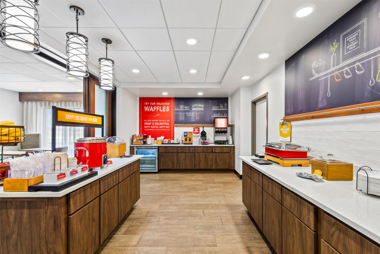 Food & Drinks 5, Hampton Inn Fond Du Lac, Wi, Fond du Lac