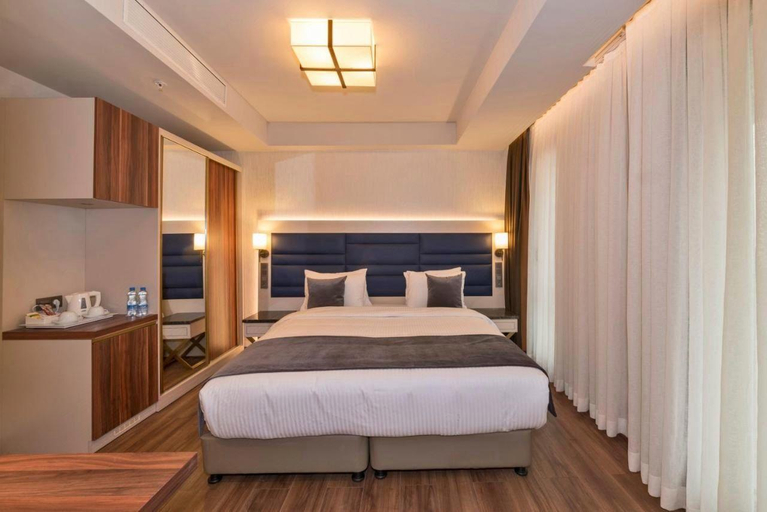 Bedroom 2, Golden Royal Hotel, Fatih