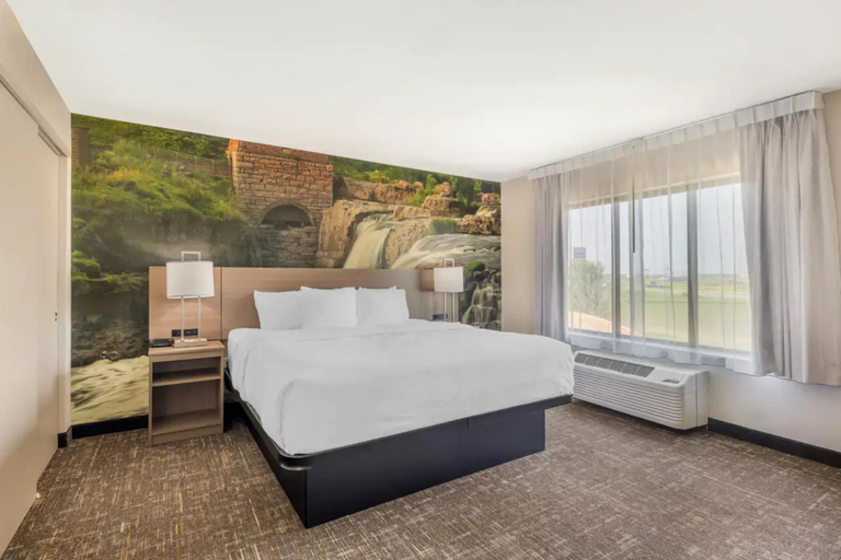 Bedroom 3, Clarion Pointe Sioux Falls Airport, Minnehaha