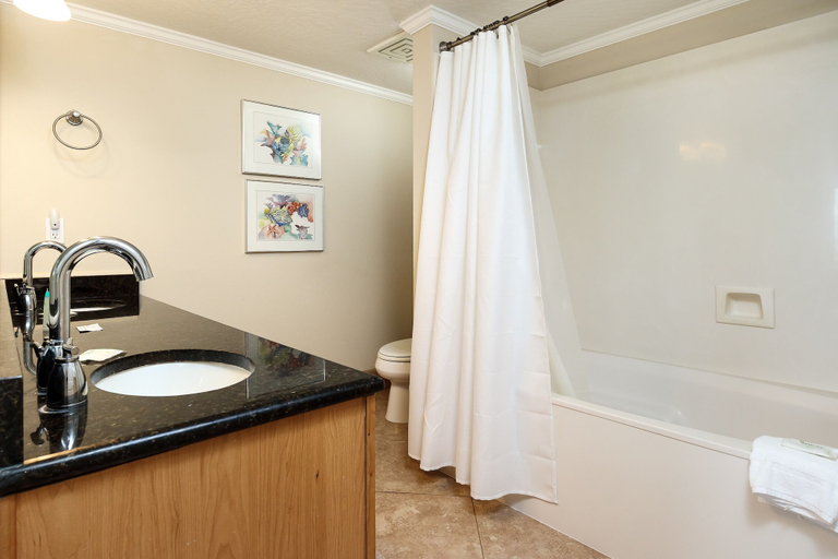 Bathroom 4, Gulf Dunes 302 - Gulfview Haven, Okaloosa