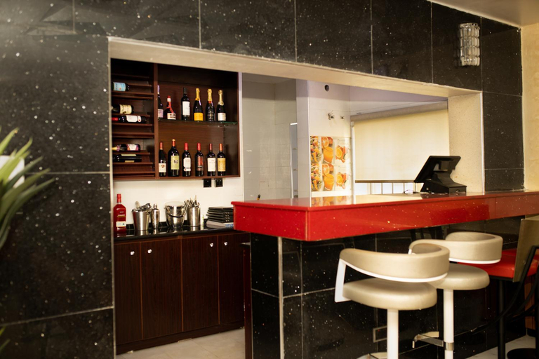Food & Drinks 4, Hotel Medallion, Eti-Osa