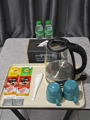 Room 5, LUNA HOTEL, Pasay City
