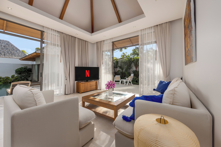 Living area 4, Modern 3BR Villa Kaimana Private Pool, Pulau Phuket