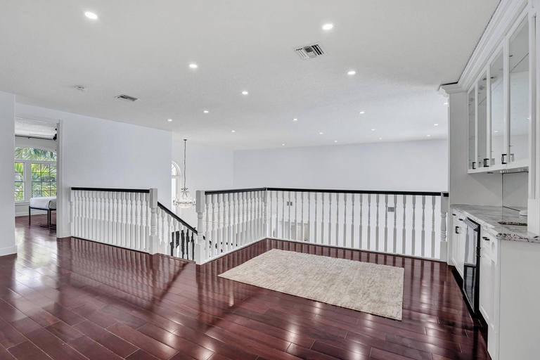 Interior 2, 6BR Hollywood Lakes Home with Pool & Spa, Broward
