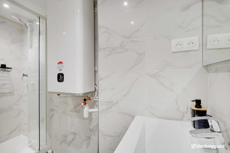 Bathroom 3, Intimate apartment - 2P - Le Marais, Paris