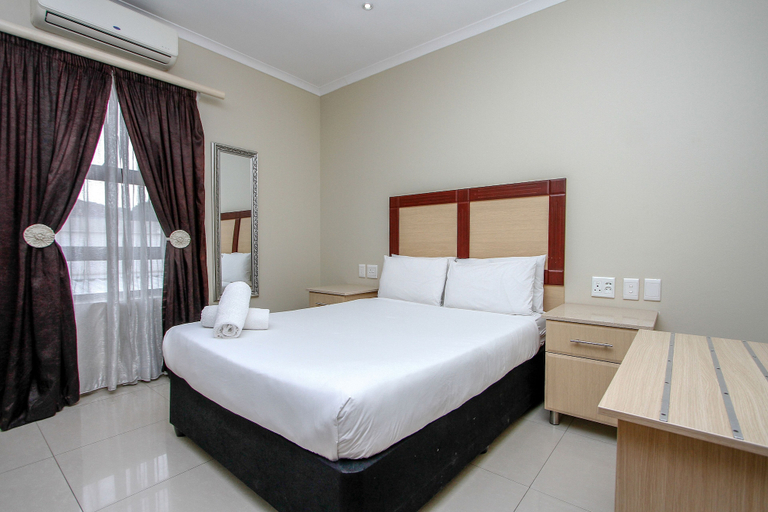 Room 4, PLM Golden Lodge, eThekwini
