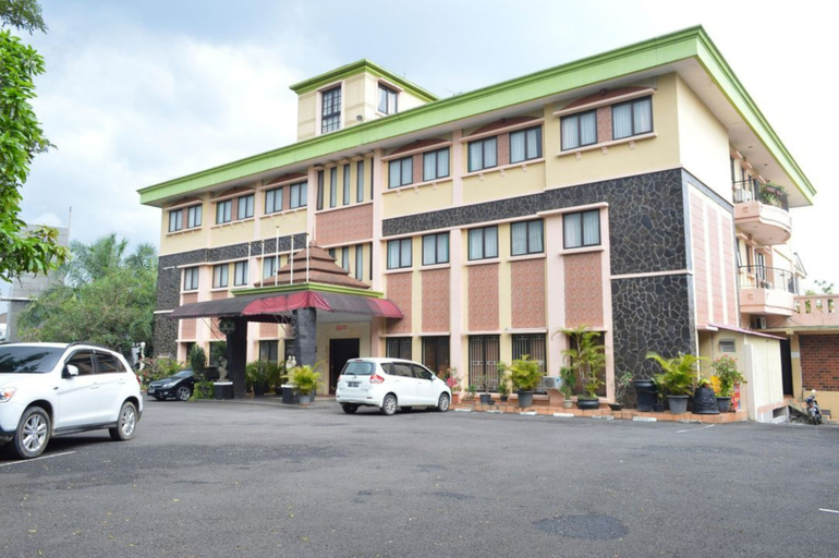 Exterior & Views 2, Green Wattana Hotel Sentul, Bogor