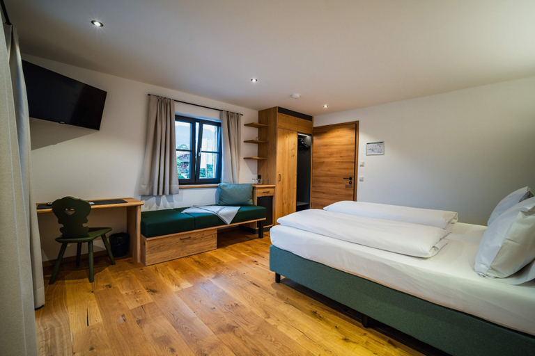Bedroom 2, Hotel und Landgasthof Zachschuster, Bad Tölz-Wolfratshausen