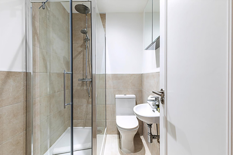 Bathroom 3, Contemporary Oasis in Paddington III, London