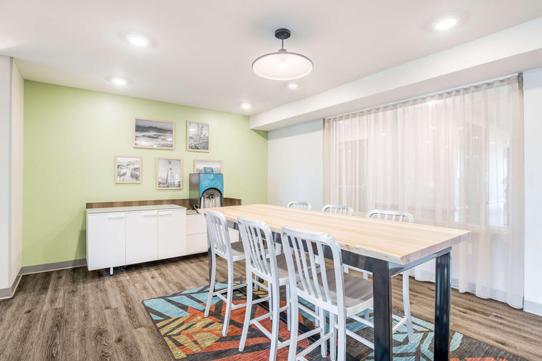 Public Area 2, WoodSpring Suites Colton, San Bernardino