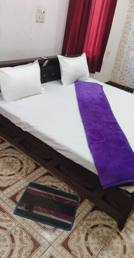 Room 4, Hotel Kothiwal Palace, Kaushambi