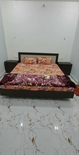 Room 4, Brij Nandan Place, Mathura