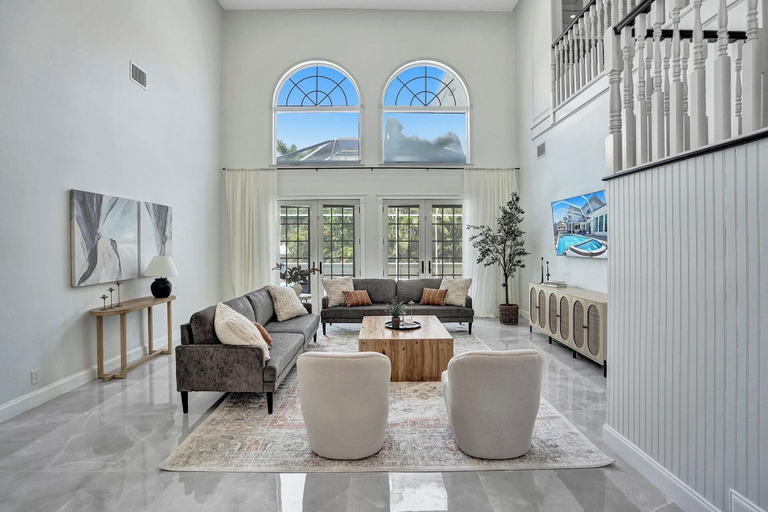 Living area 4, 6BR Hollywood Lakes Home with Pool & Spa, Broward