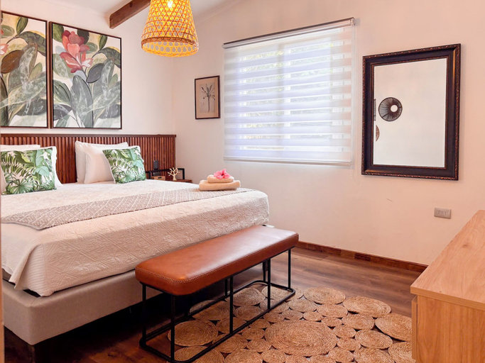 Room 5, Hare Mahalo, ísla de Pascua
