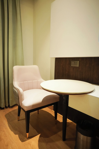Room 5, Hotel Pacific Primee, Sahibzada Ajit Singh Nagar