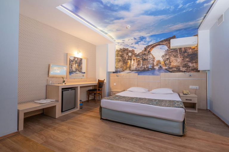Bedroom 2, Sun Beach Hill Hotel, Manavgat