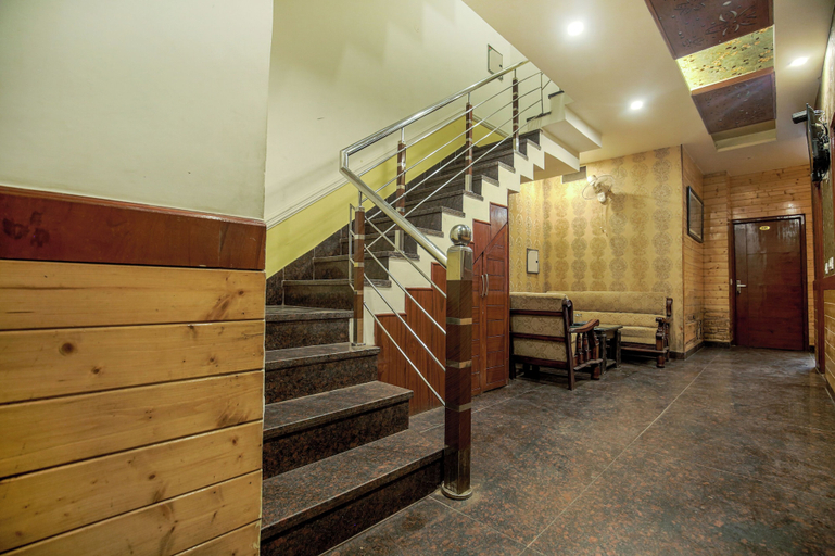 Staircase 2, Hotel RK Residency Opposite ISBT Sector 43 Chandigarh, Chandigarh