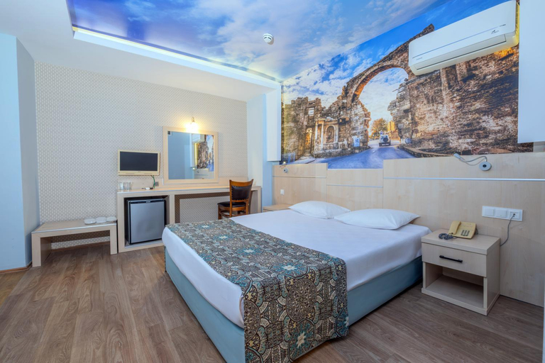 Bedroom 4, Sun Beach Hill Hotel, Manavgat