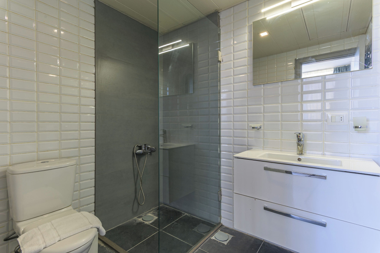 Bathroom 3, Gouraud Studios & Apts. in Gemmayzeh, Beirut