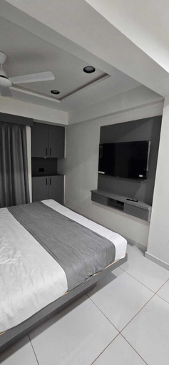 Room 3, hotel A-one, Gandhinagar